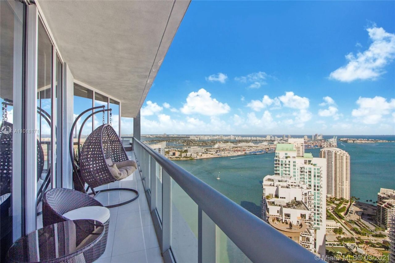 Piso en Miami, Estados Unidos, 180 m² - imagen 3