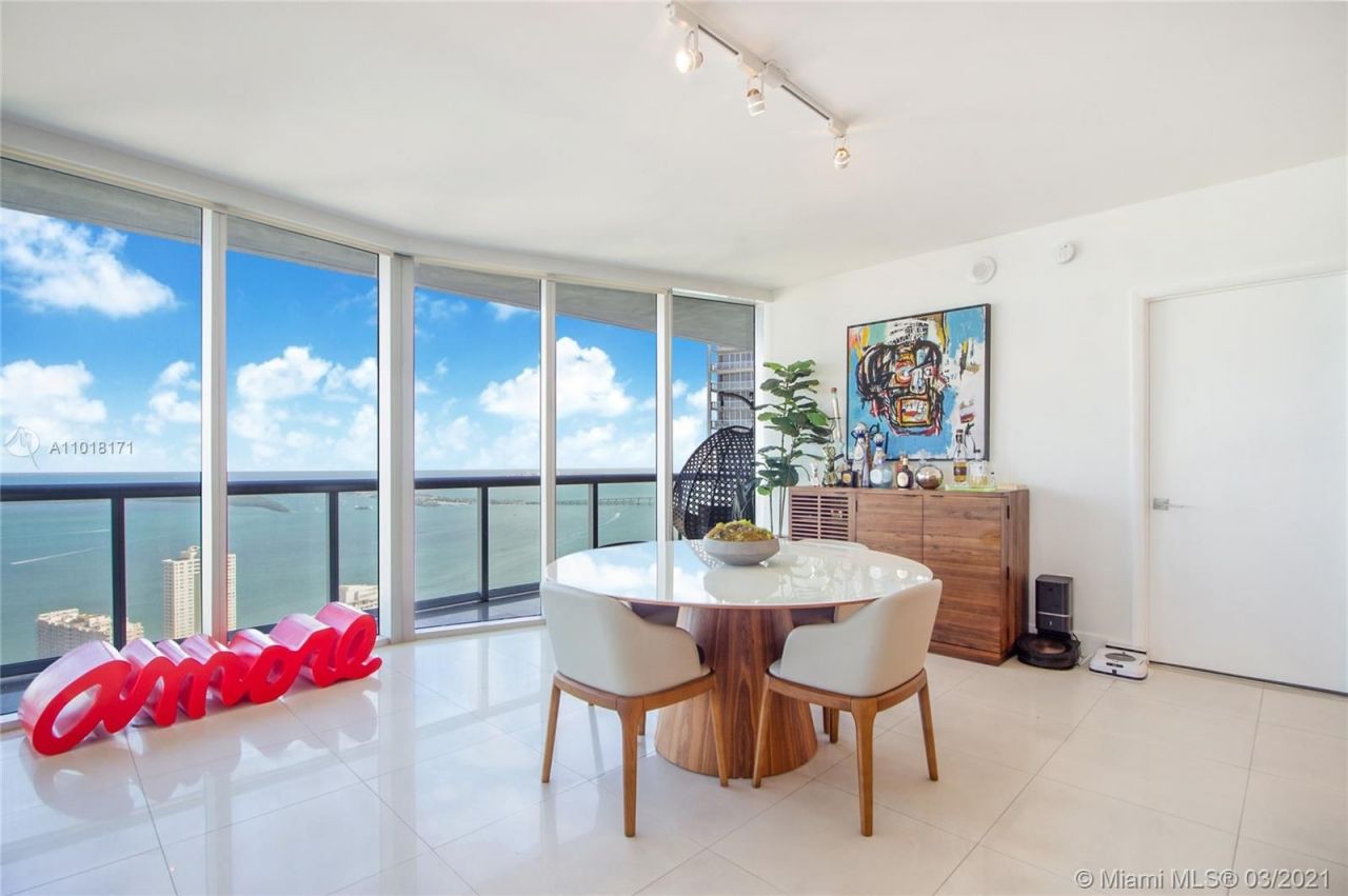 Piso en Miami, Estados Unidos, 180 m² - imagen 2
