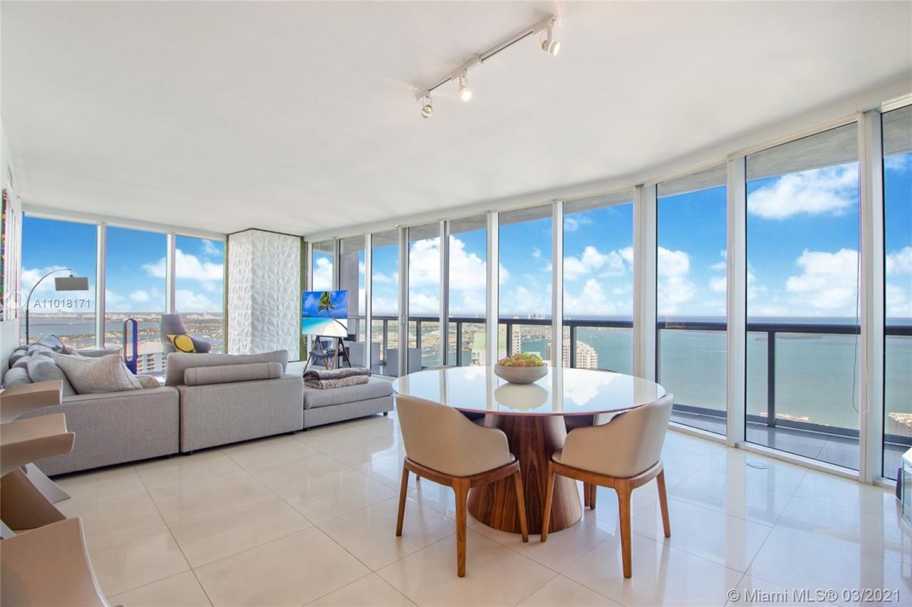 Piso en Miami, Estados Unidos, 180 m² - imagen 13