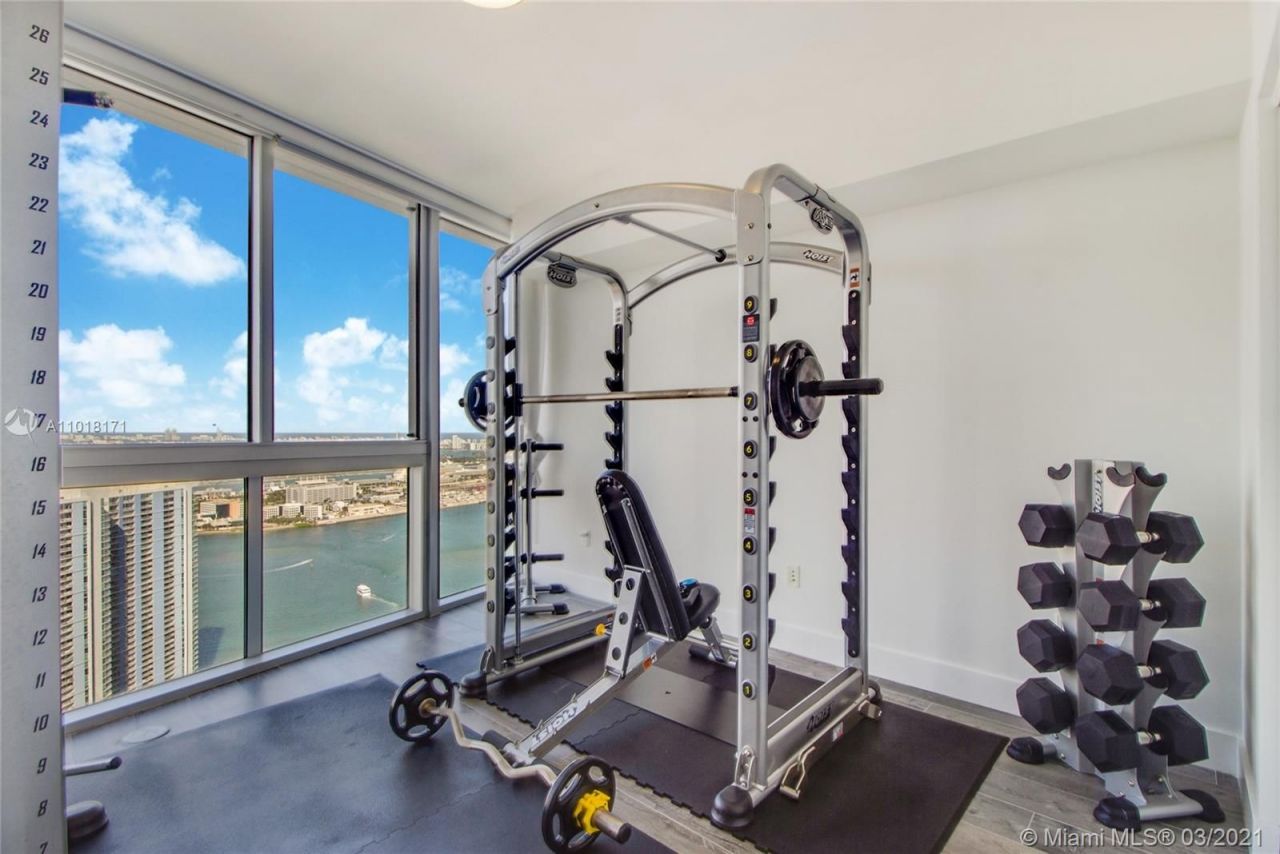 Piso en Miami, Estados Unidos, 180 m² - imagen 5