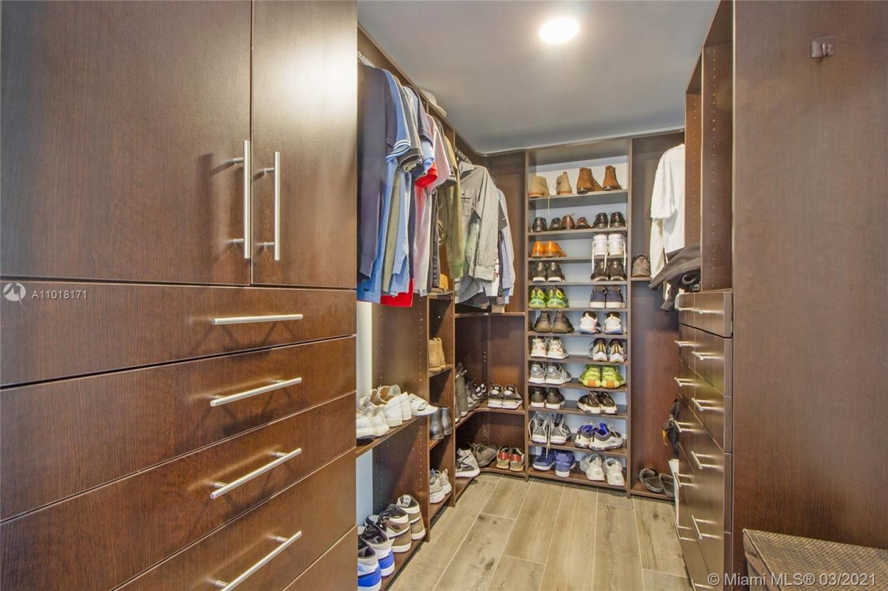 Piso en Miami, Estados Unidos, 180 m² - imagen 9