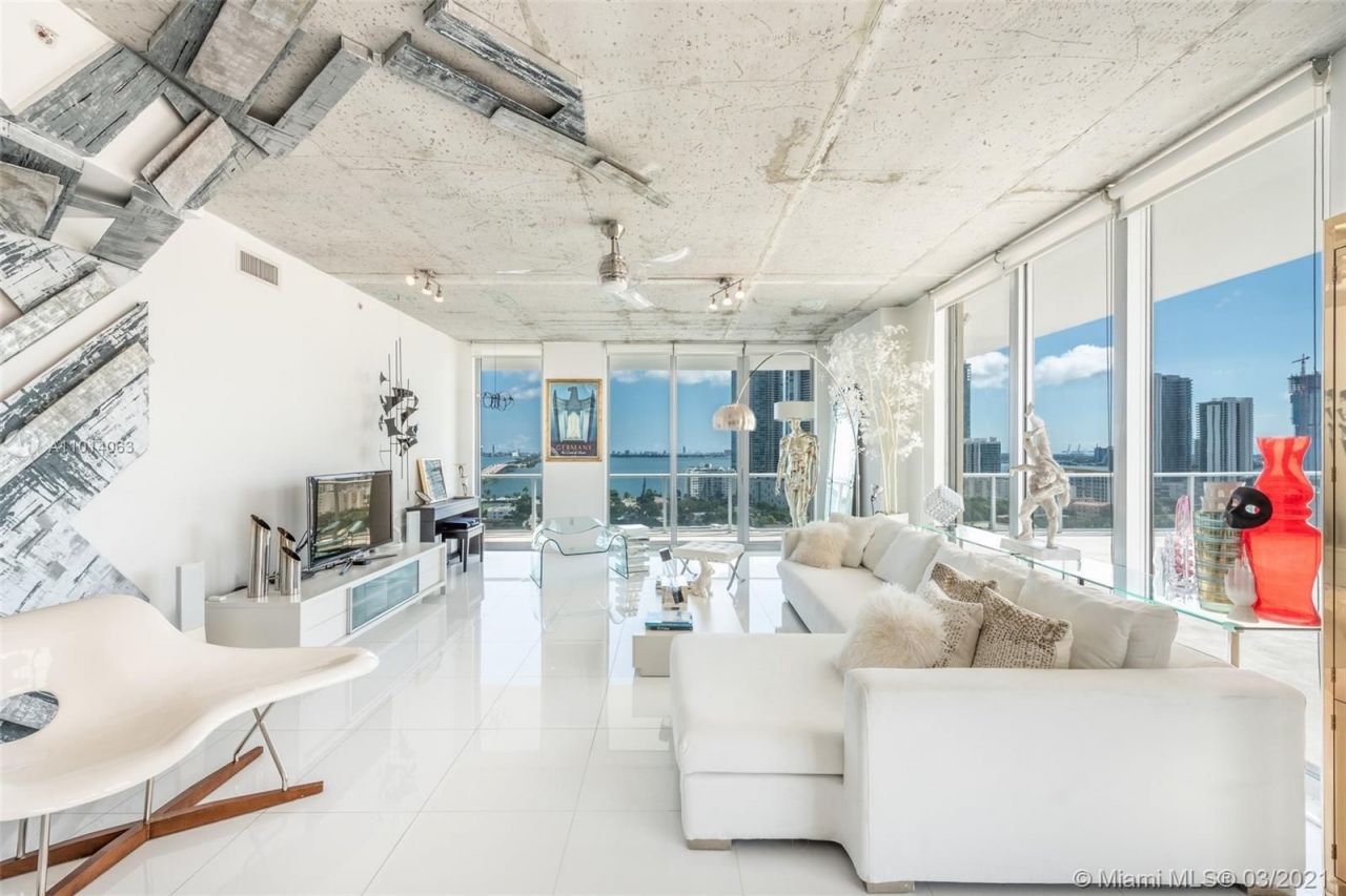 Loft en Miami, Estados Unidos, 220 m² - imagen 14
