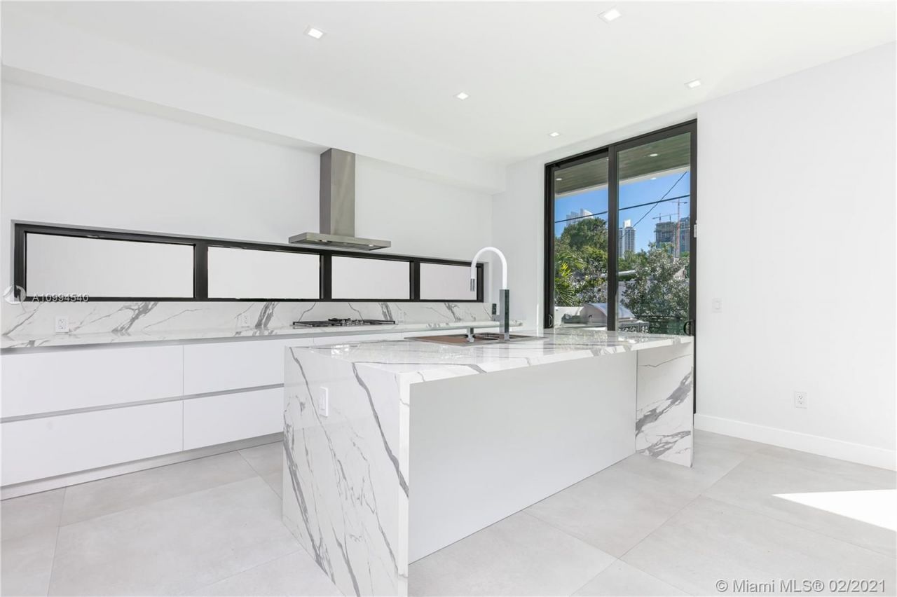 Villa à Miami, États-Unis, 420 m² - image 13