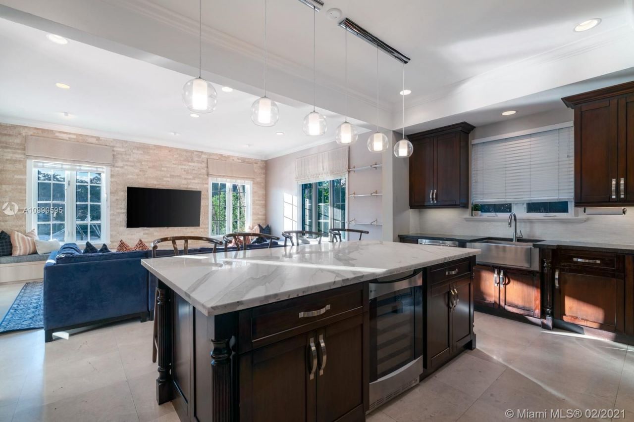 Villa a Miami, USA, 300 m² - foto 14