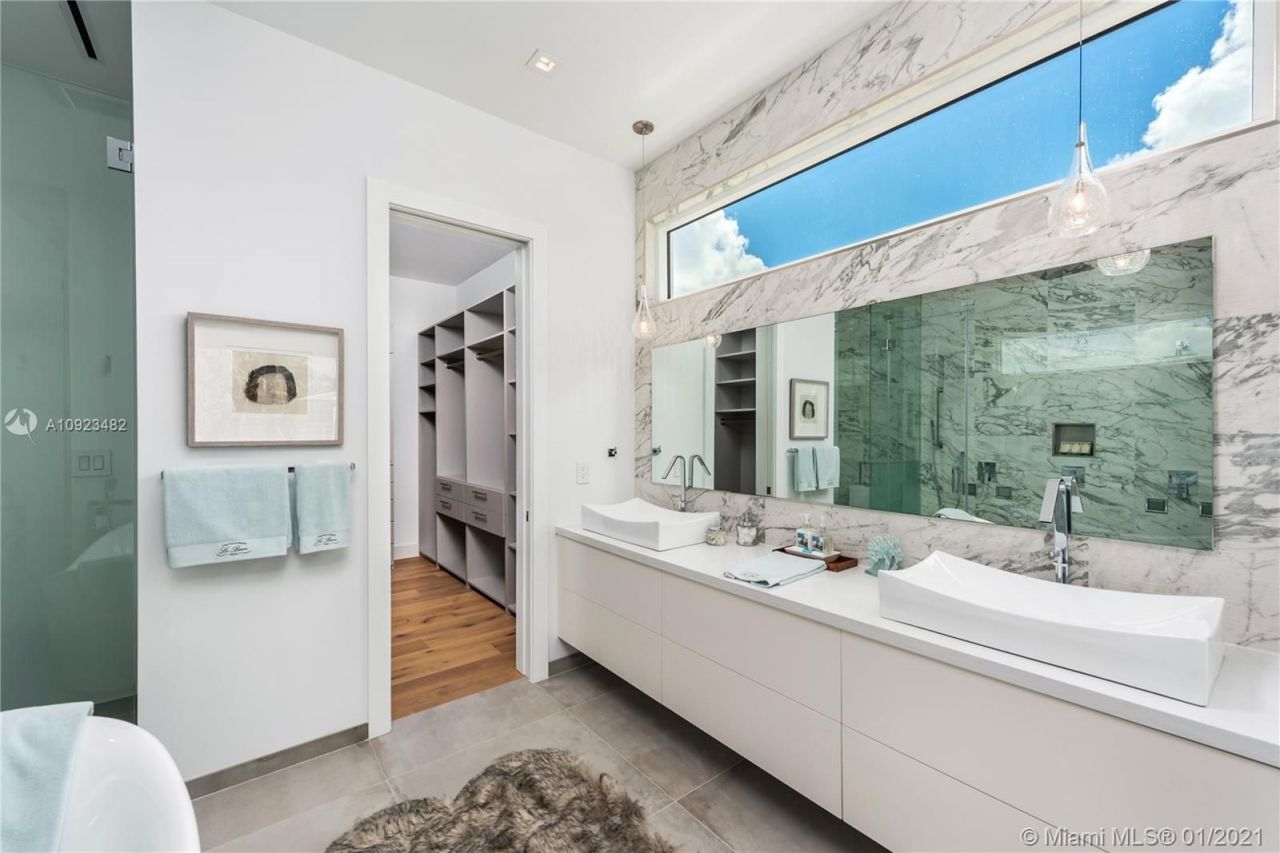 Villa à Miami, États-Unis, 270 m² - image 4