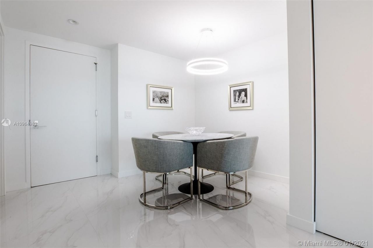 Flat in Miami, USA, 100 m² - picture 13