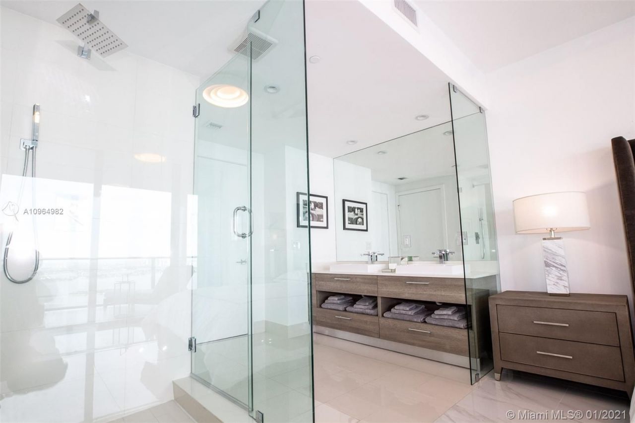 Flat in Miami, USA, 100 m² - picture 15