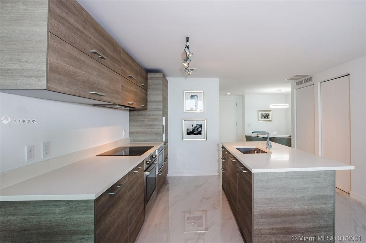 Flat in Miami, USA, 100 m² - picture 11