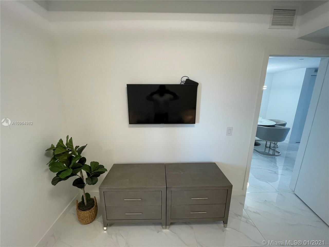 Flat in Miami, USA, 100 m² - picture 18