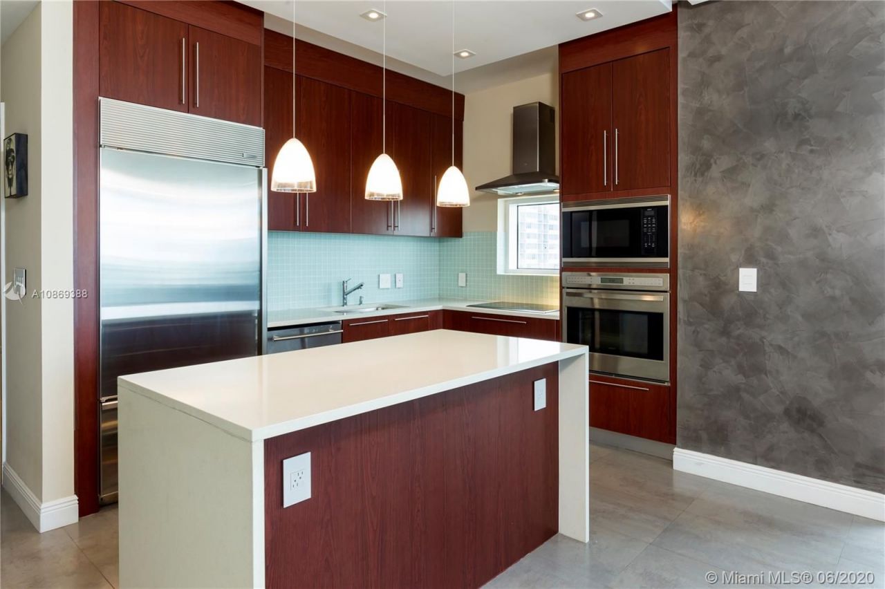 Piso en Miami, Estados Unidos, 150 m² - imagen 4