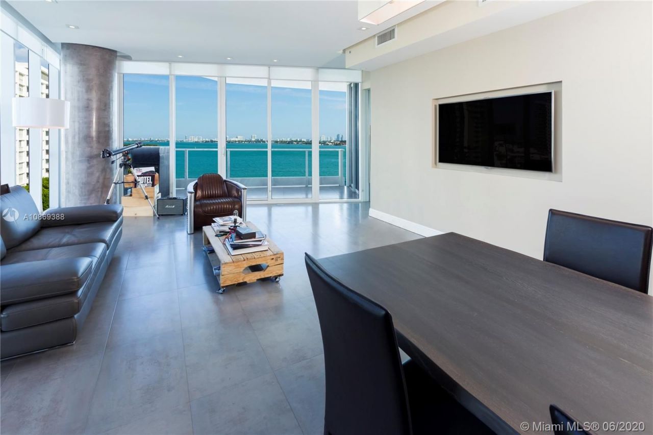 Piso en Miami, Estados Unidos, 150 m² - imagen 1