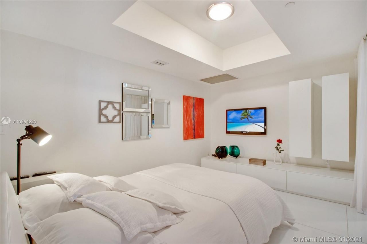 Piso en Miami, Estados Unidos, 130 m² - imagen 11