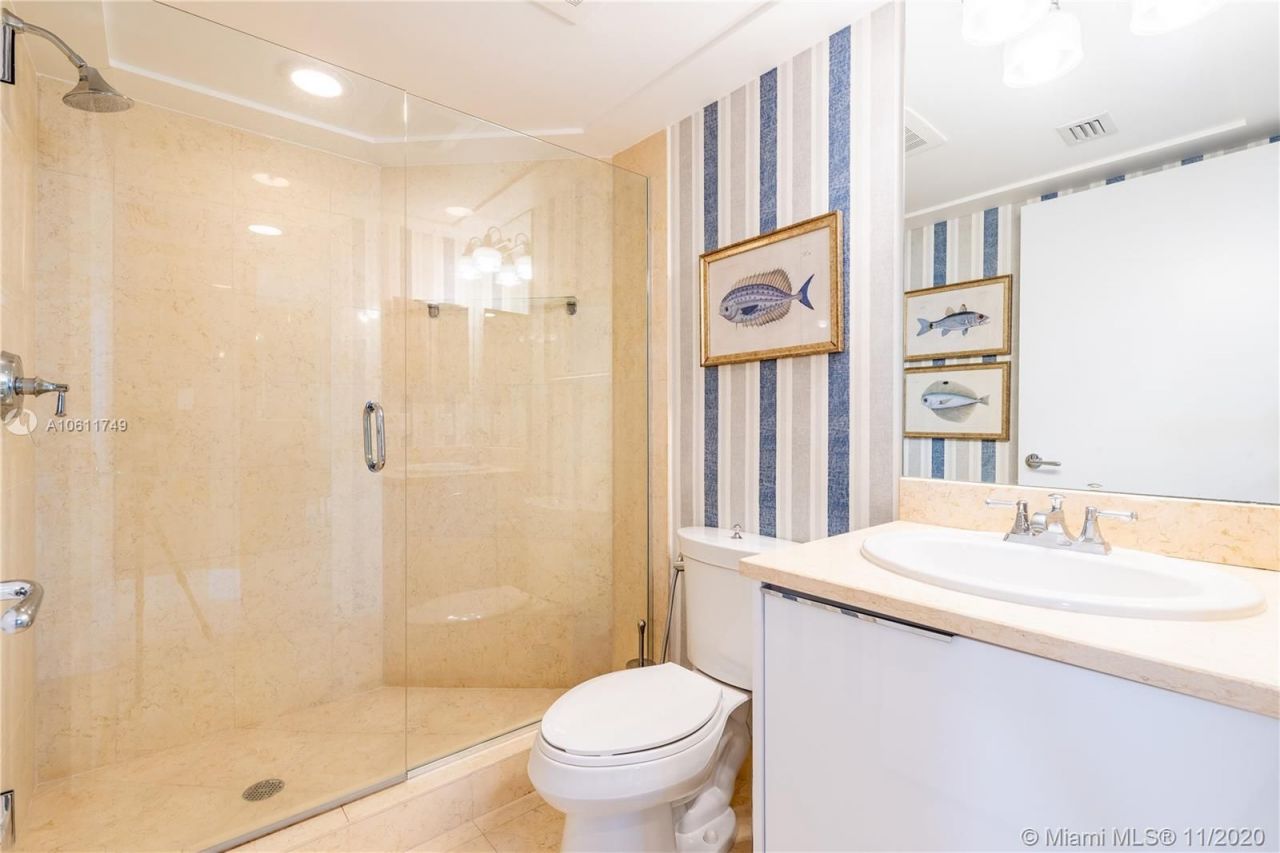 Piso en Miami, Estados Unidos, 160 m² - imagen 12