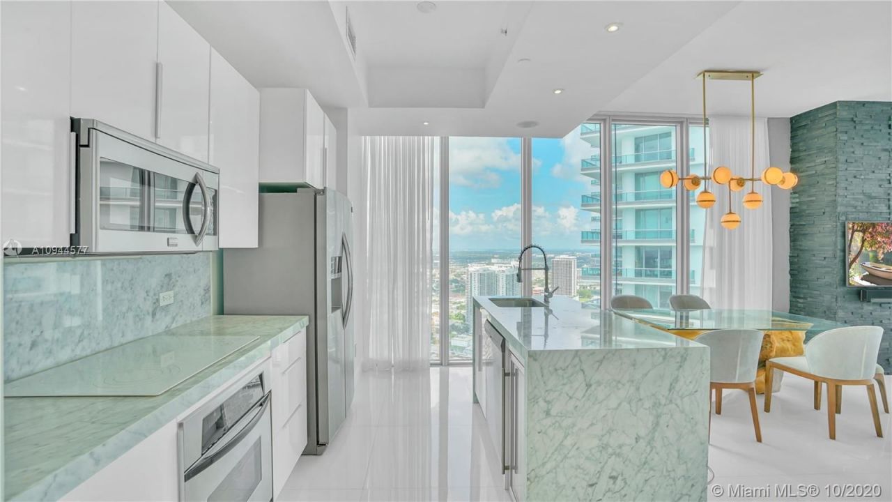 Flat in Miami, USA, 130 m² - picture 6