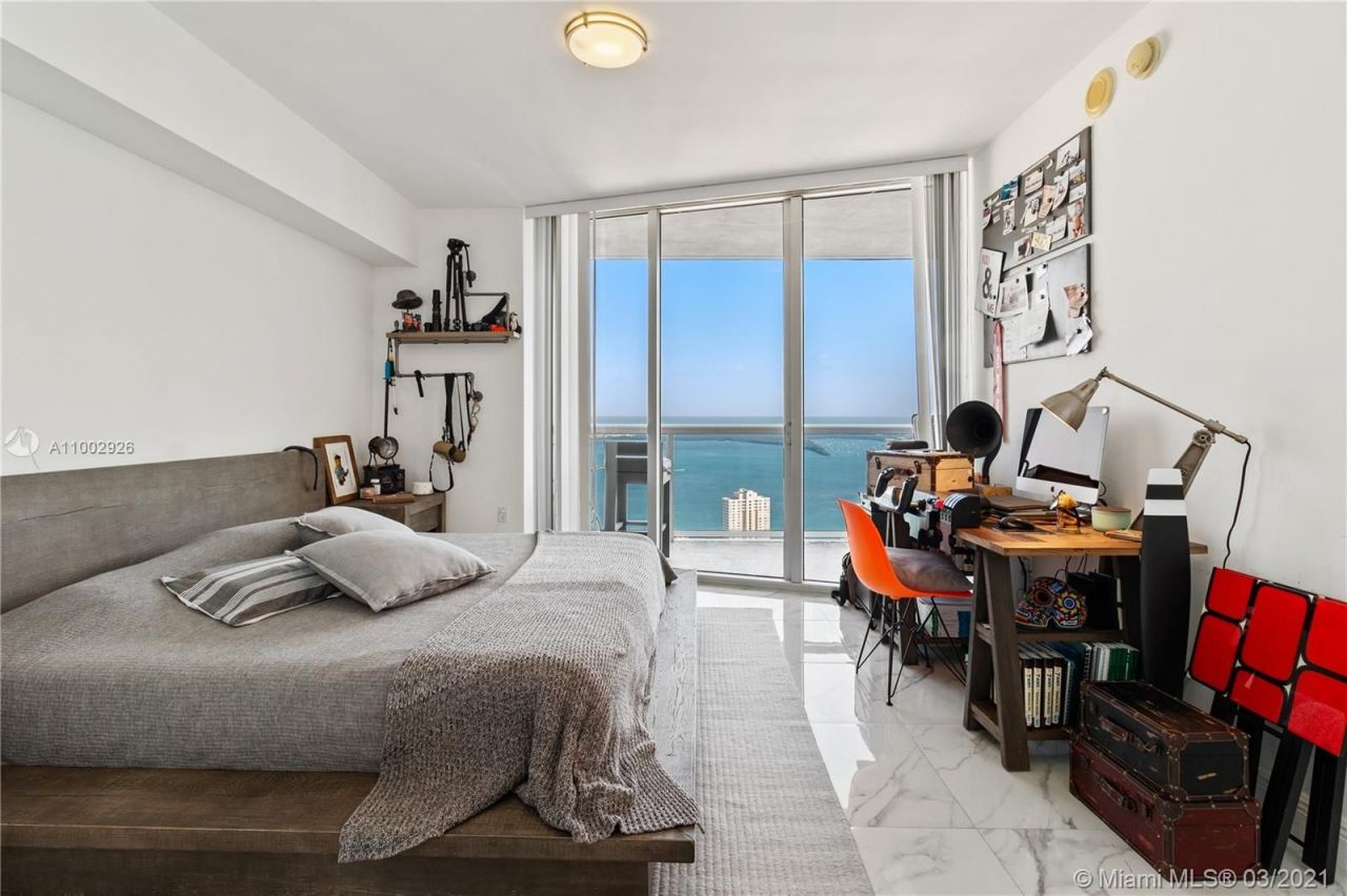 Flat in Miami, USA, 130 m² - picture 7