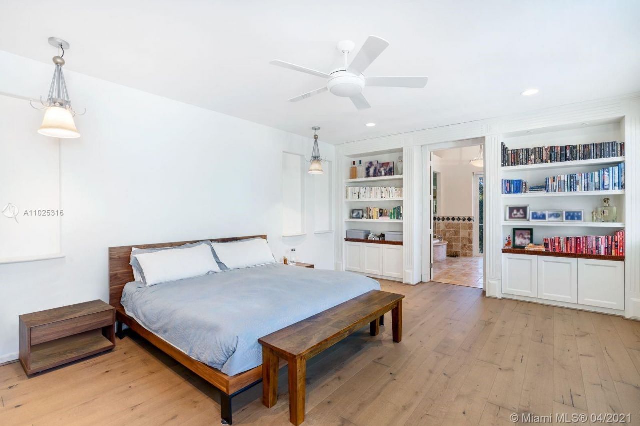 Villa à Miami, États-Unis, 500 m² - image 11