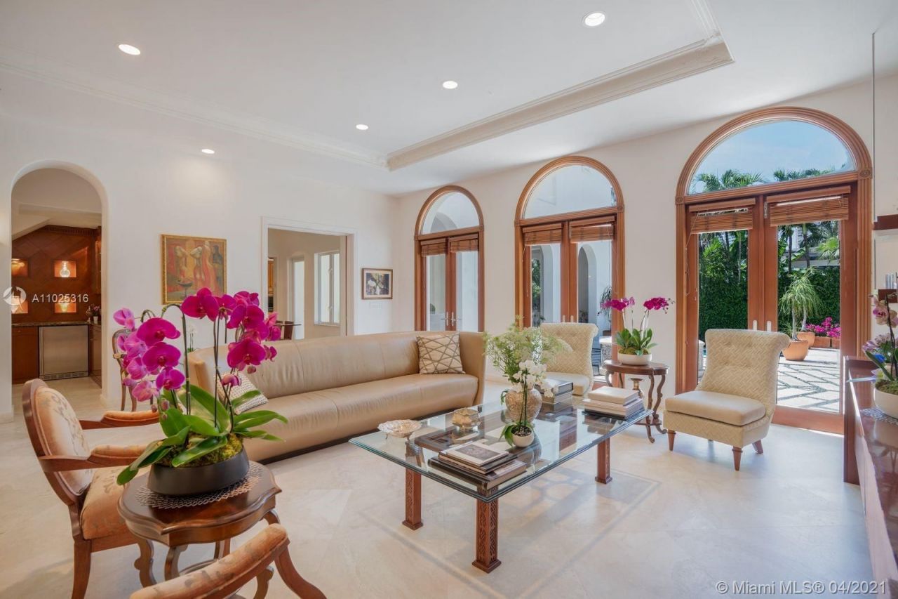 Villa à Miami, États-Unis, 500 m² - image 6