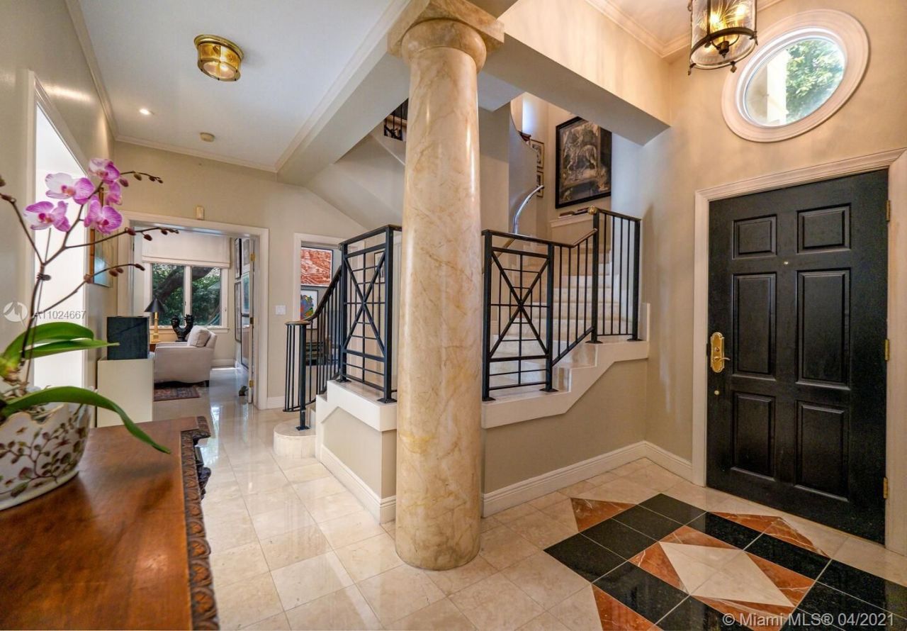 Mansion in Miami, USA, 400 m² - picture 10