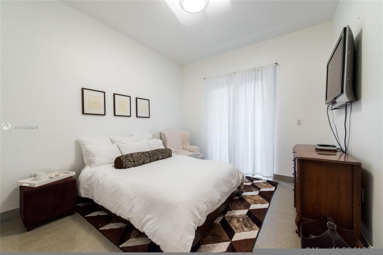 Villa en Miami, Estados Unidos, 350 m² - imagen 12