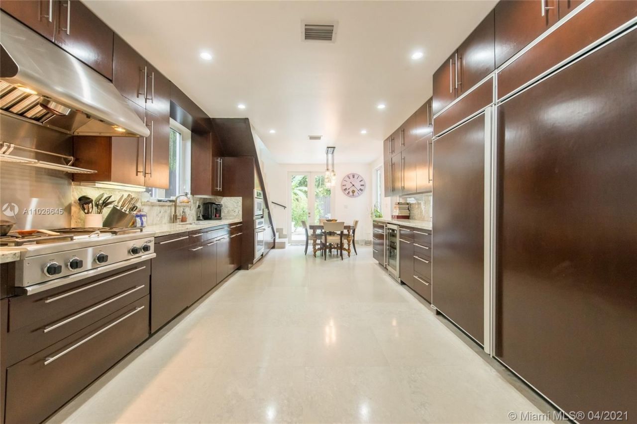 Villa en Miami, Estados Unidos, 350 m² - imagen 9