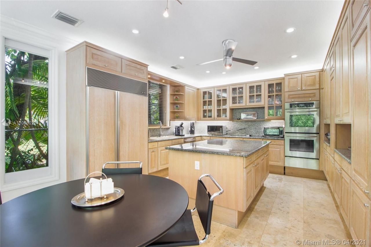 Mansión en Miami, Estados Unidos, 450 m² - imagen 12