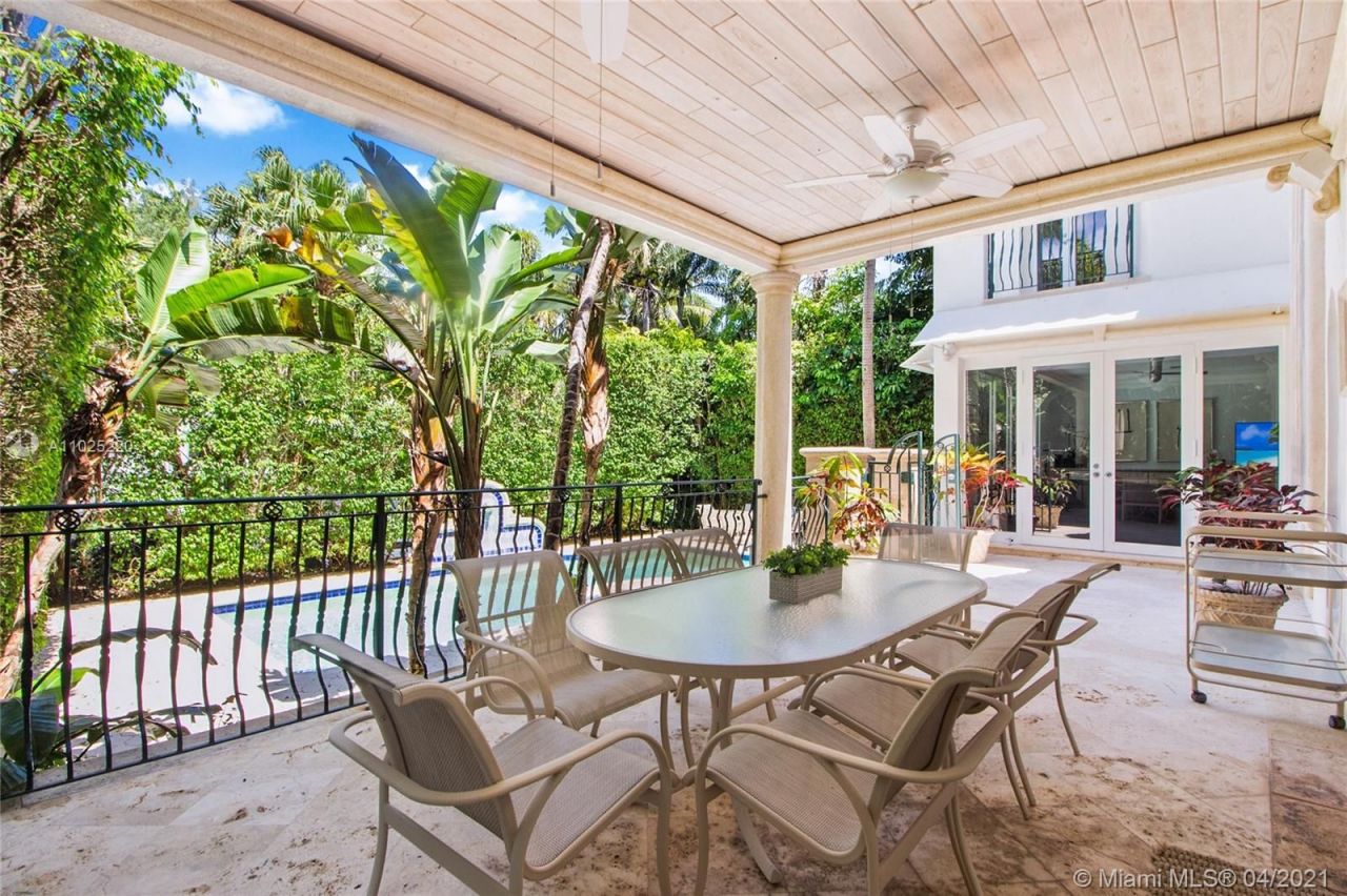 Mansión en Miami, Estados Unidos, 450 m² - imagen 17