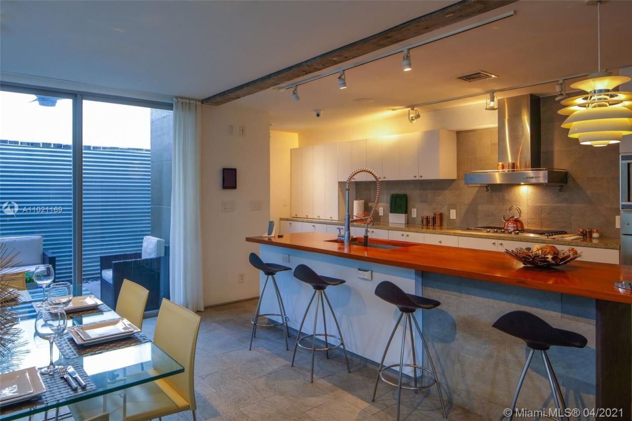 Cottage a Miami, USA, 270 m² - foto 13