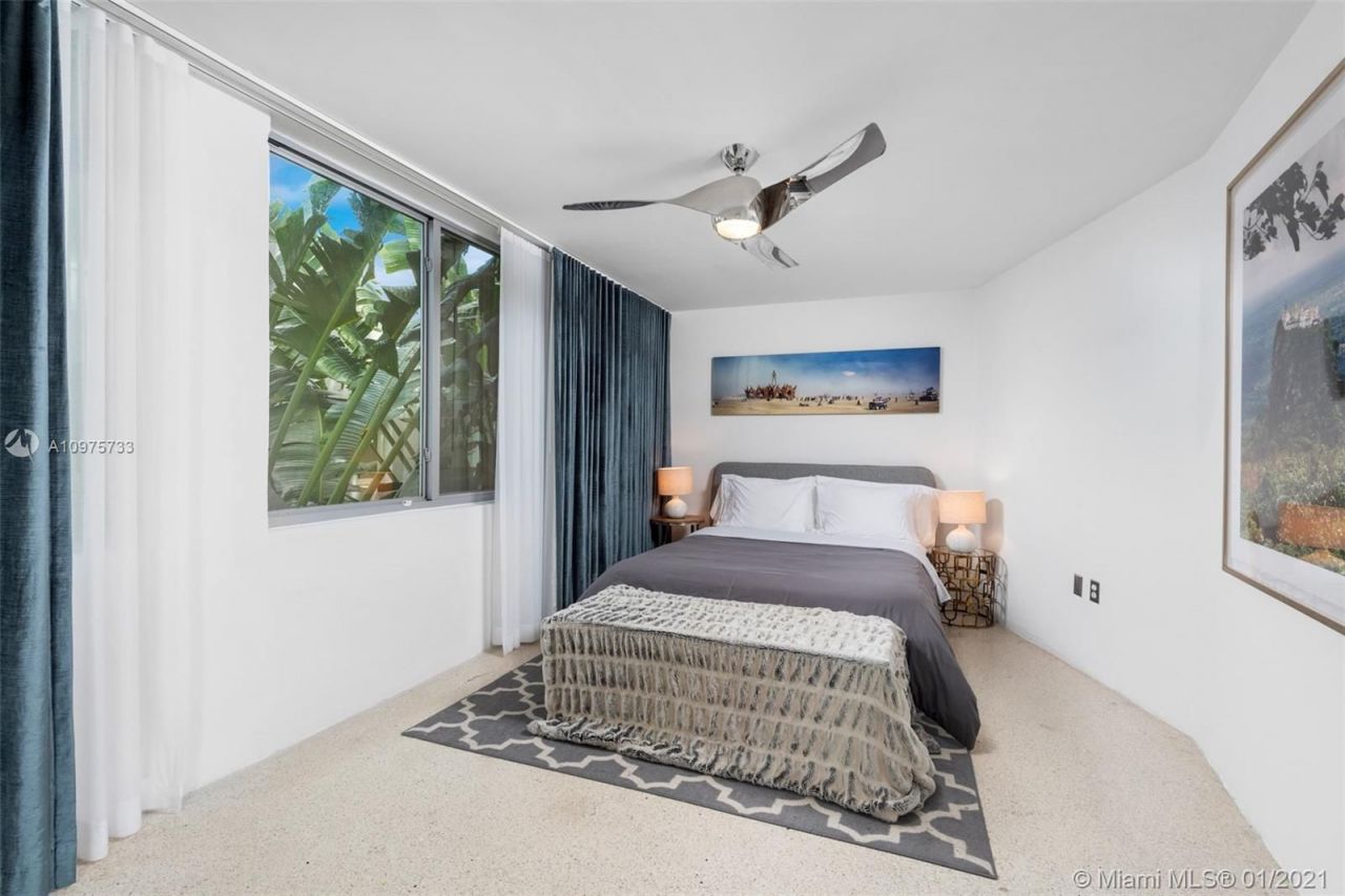 Loft in Miami, USA, 300 m² - picture 13