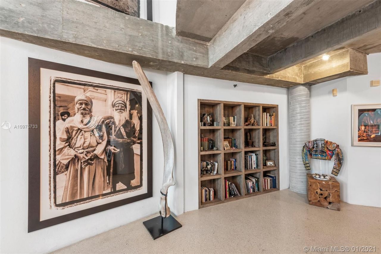 Loft in Miami, USA, 300 m² - picture 9