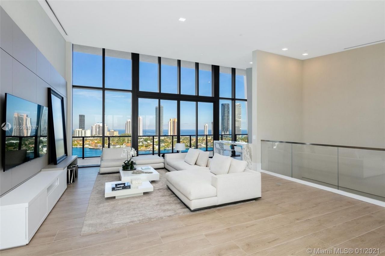 Ático en Miami, Estados Unidos, 600 m² - imagen 13