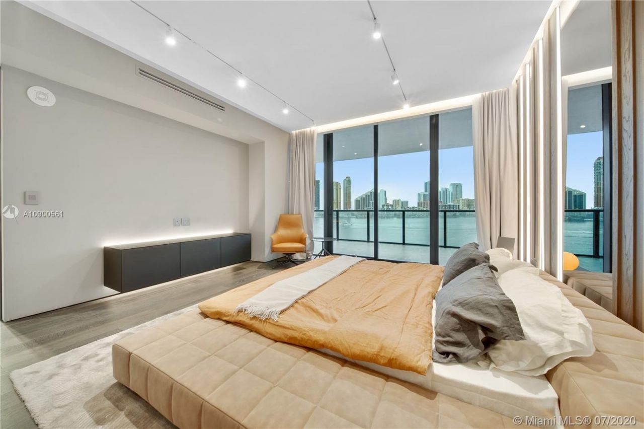 Piso en Miami, Estados Unidos, 260 m² - imagen 8