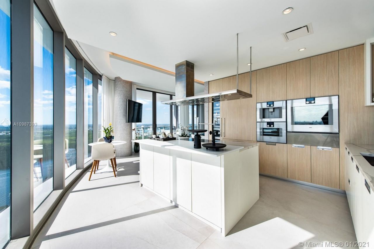 Flat in Miami, USA, 350 m² - picture 6