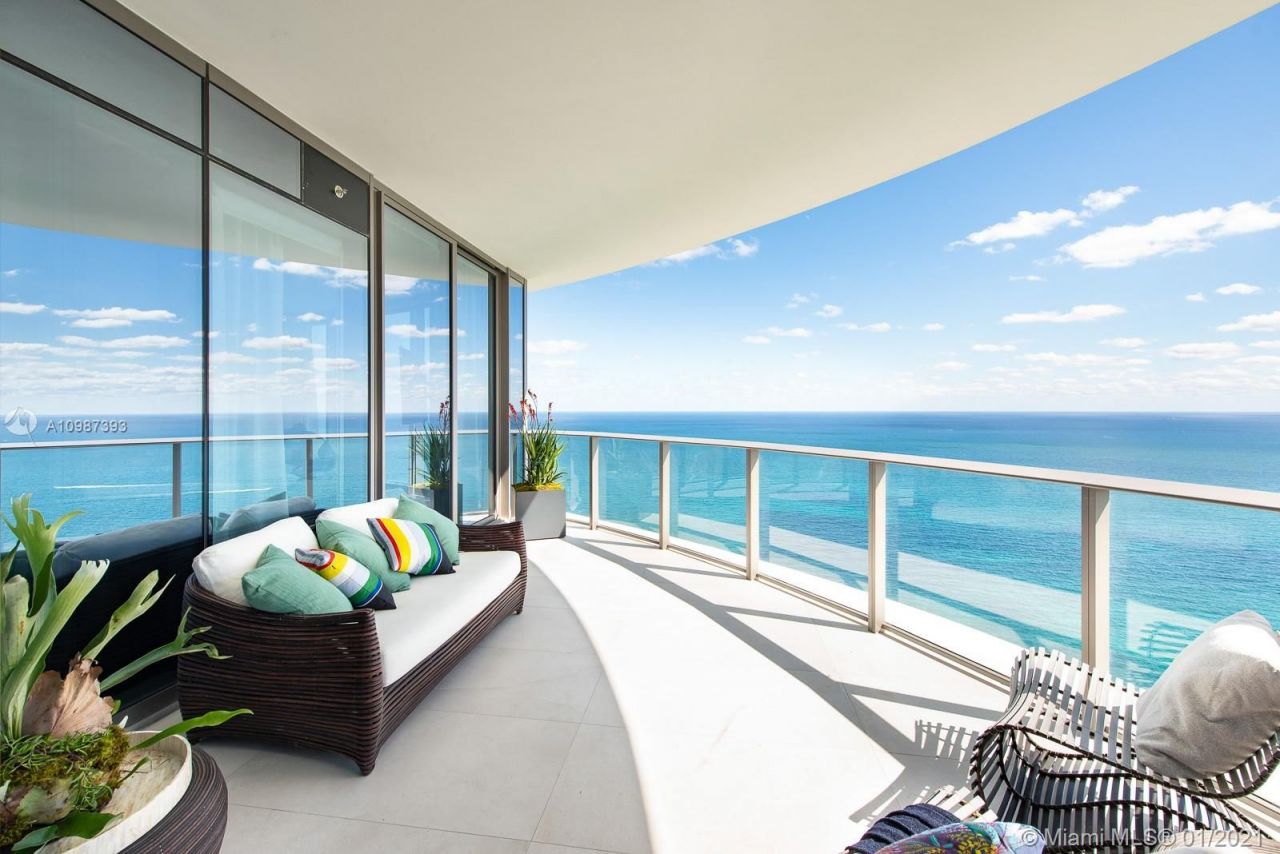 Flat in Miami, USA, 350 m² - picture 2