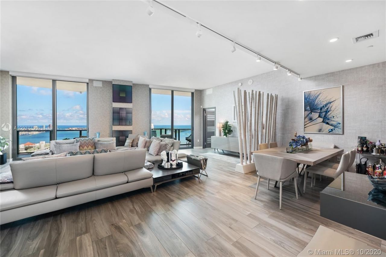 Penthouse in Miami, USA, 190 m² - picture 18