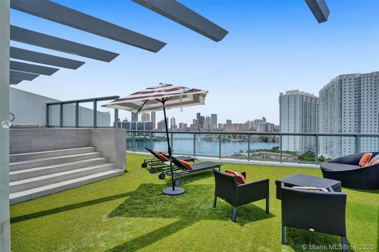 Penthouse à Miami, États-Unis, 210 m² - image 1