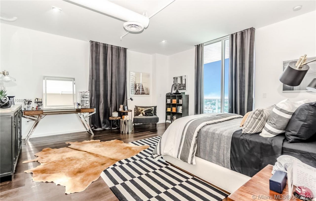 Penthouse in Miami, USA, 450 m² - picture 13