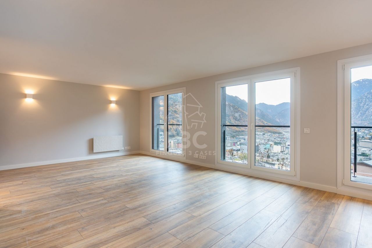 Appartement dans Les Escaldes, Andorre, 156 m² - image 1