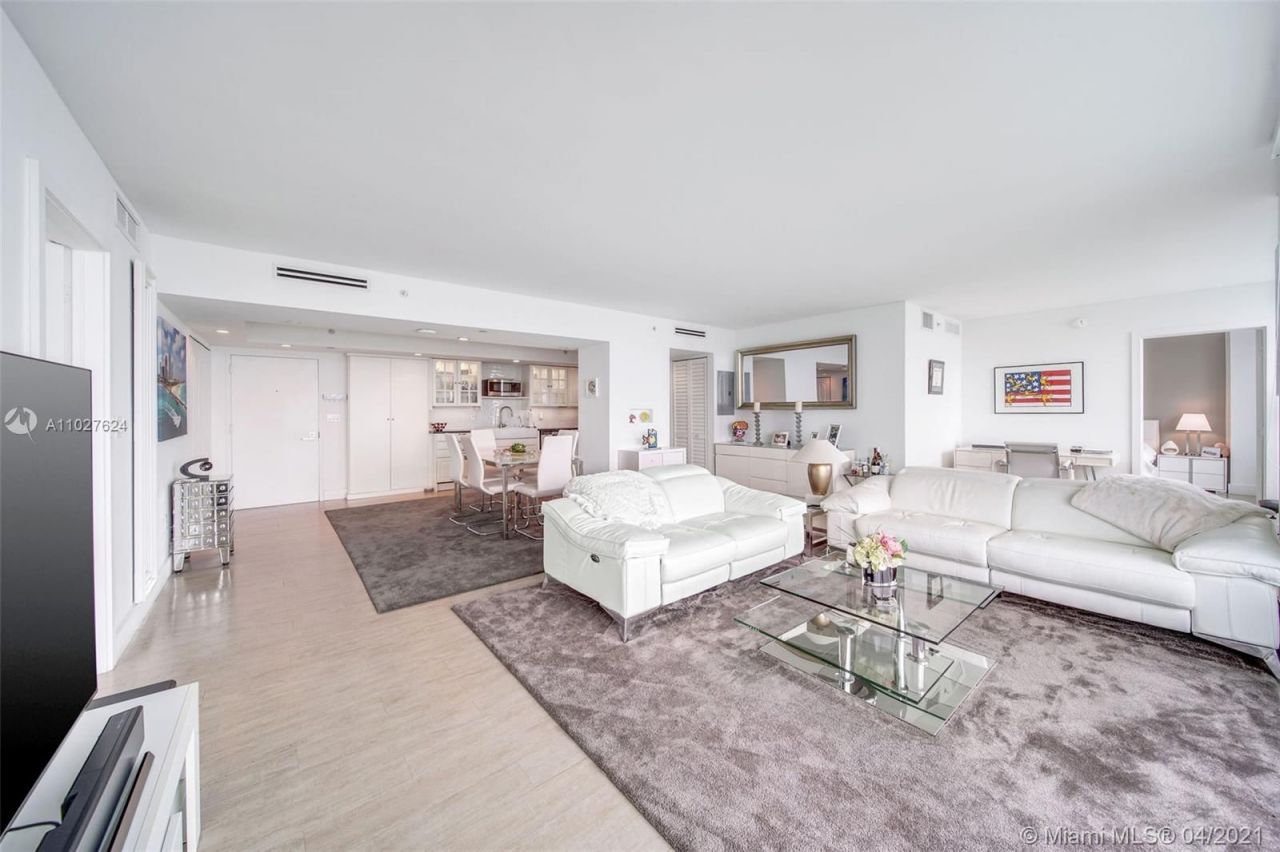 Piso en Miami, Estados Unidos, 120 m² - imagen 9