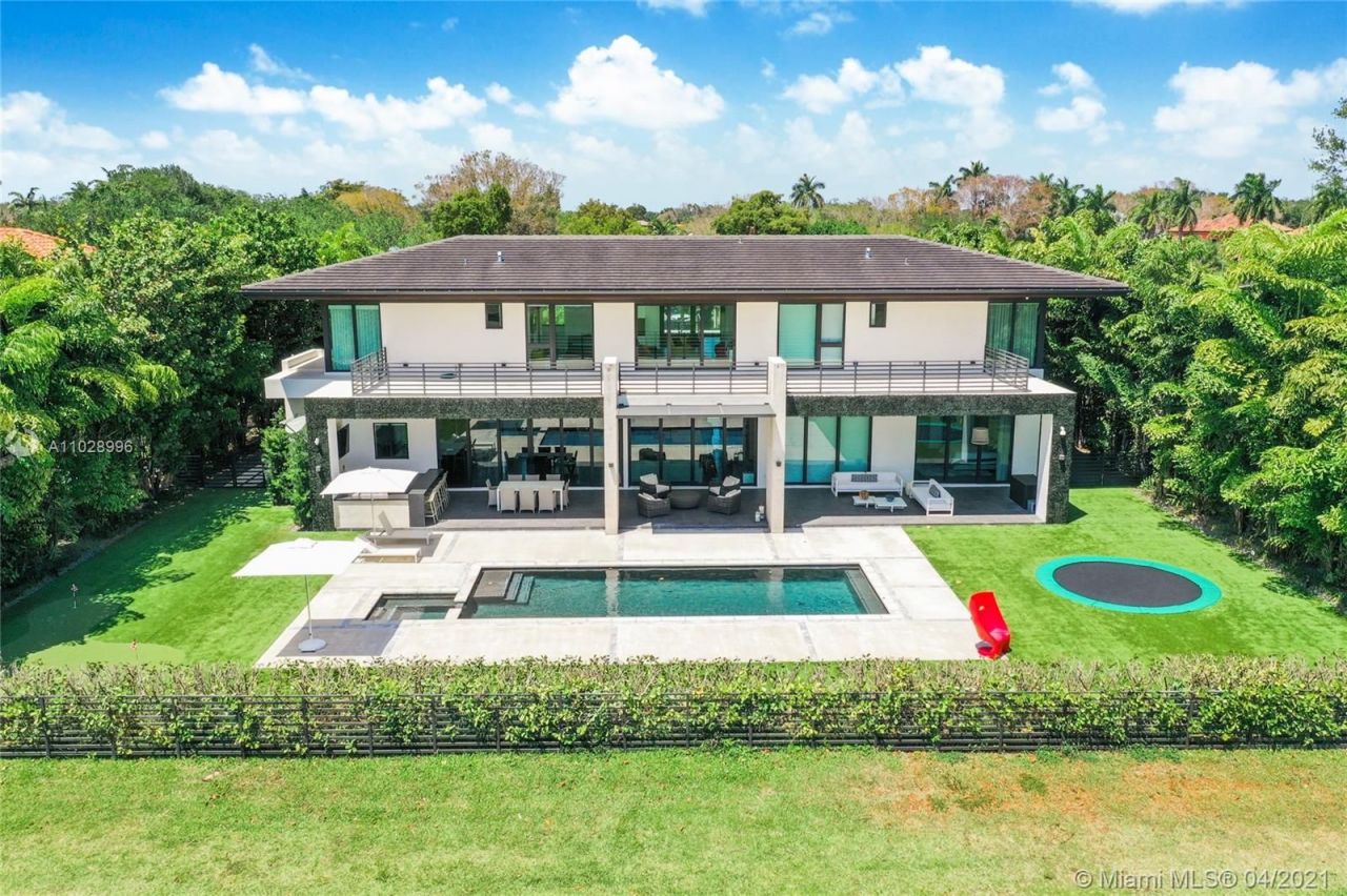 Villa in Miami, USA, 500 m² - picture 1