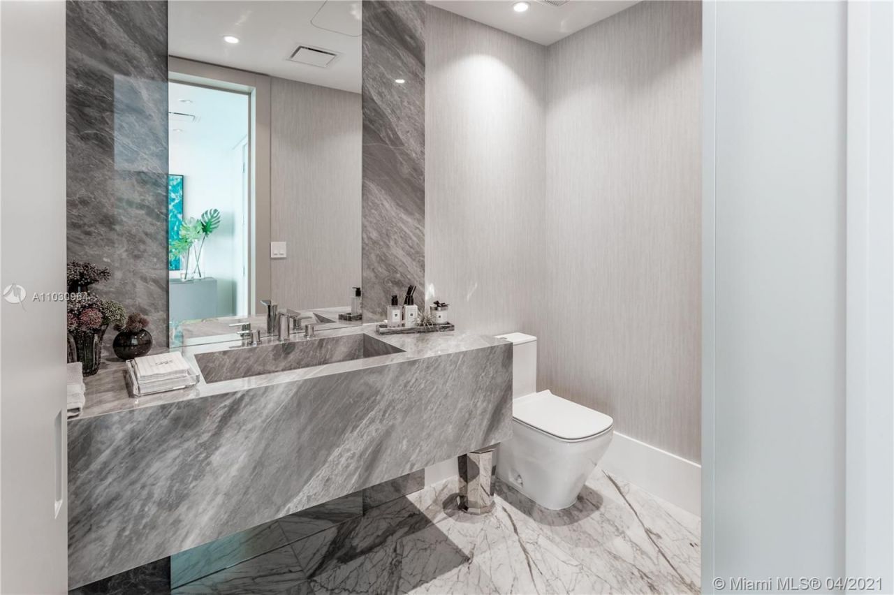 Flat in Miami, USA, 260 m² - picture 6