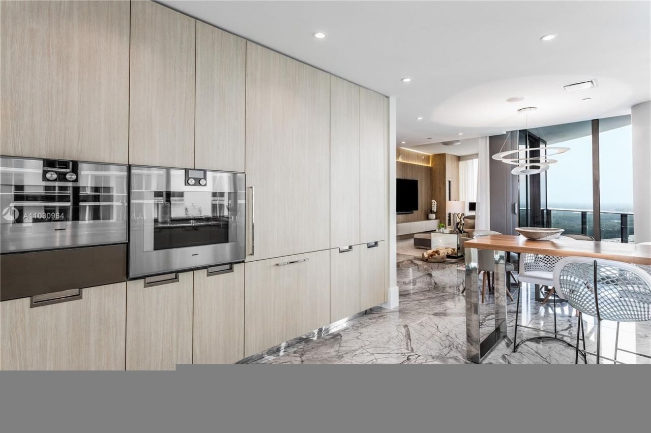 Flat in Miami, USA, 260 m² - picture 5