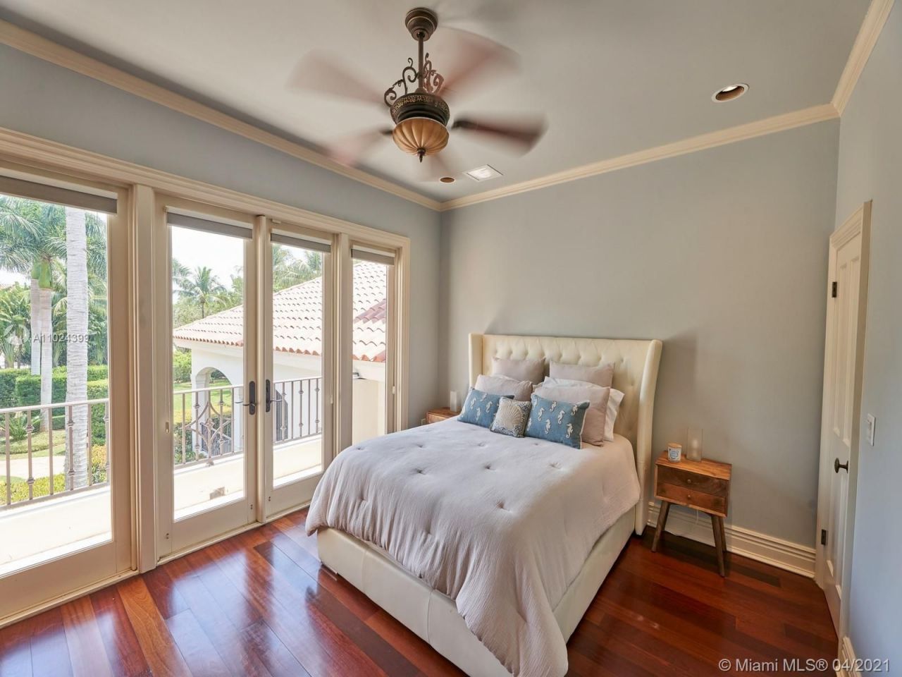 Finca en Miami, Estados Unidos, 700 m² - imagen 6