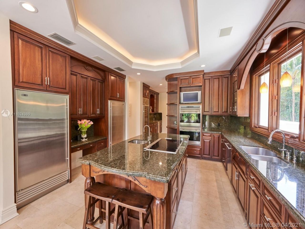 Finca en Miami, Estados Unidos, 700 m² - imagen 12