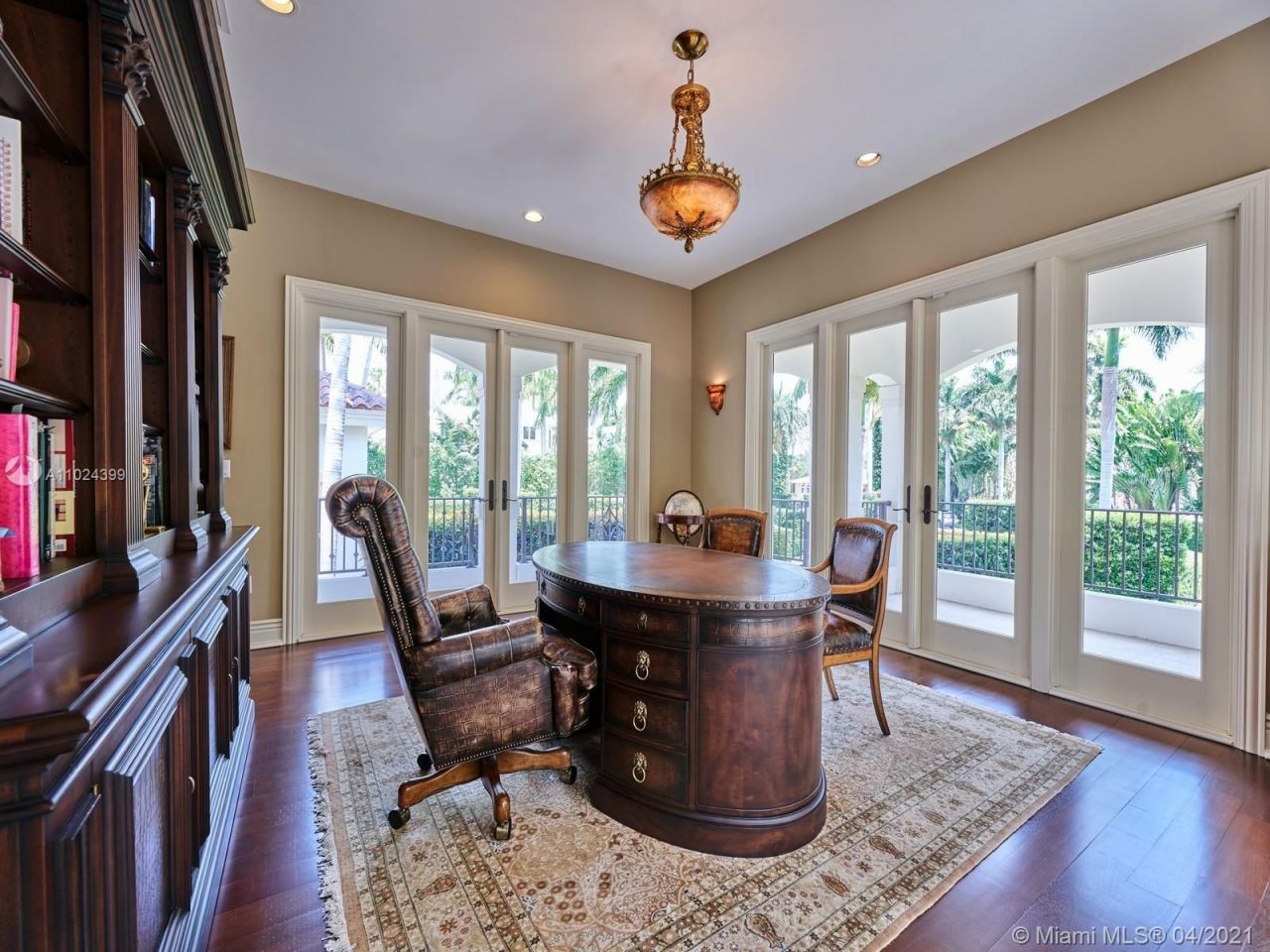 Finca en Miami, Estados Unidos, 700 m² - imagen 8