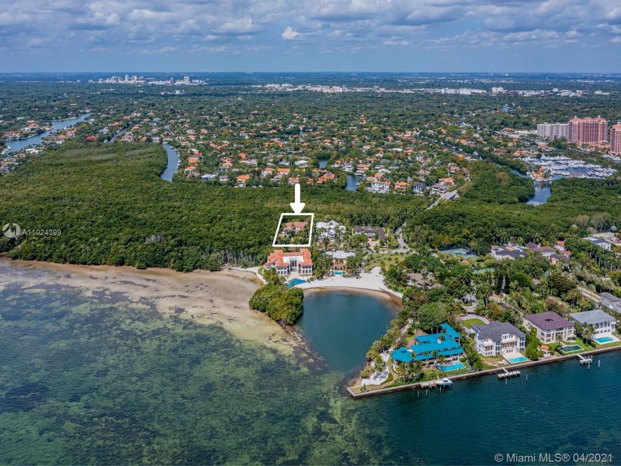 Finca en Miami, Estados Unidos, 700 m² - imagen 4