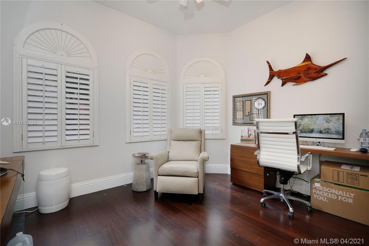 Cottage in Miami, USA, 350 m² - Foto 6