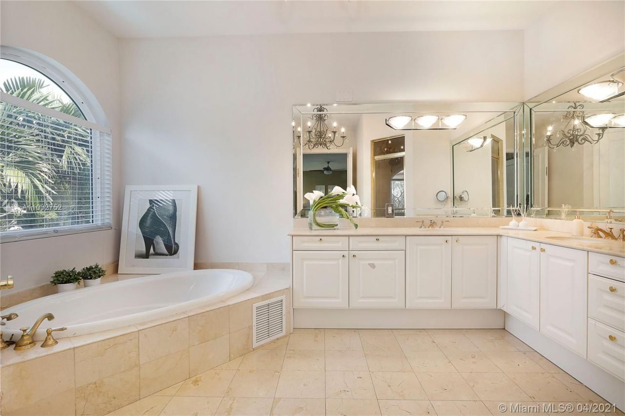 Cottage in Miami, USA, 350 m² - Foto 7