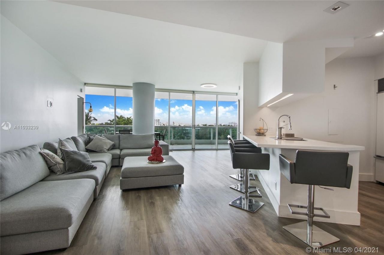 Appartement à Miami, États-Unis, 120 m² - image 1