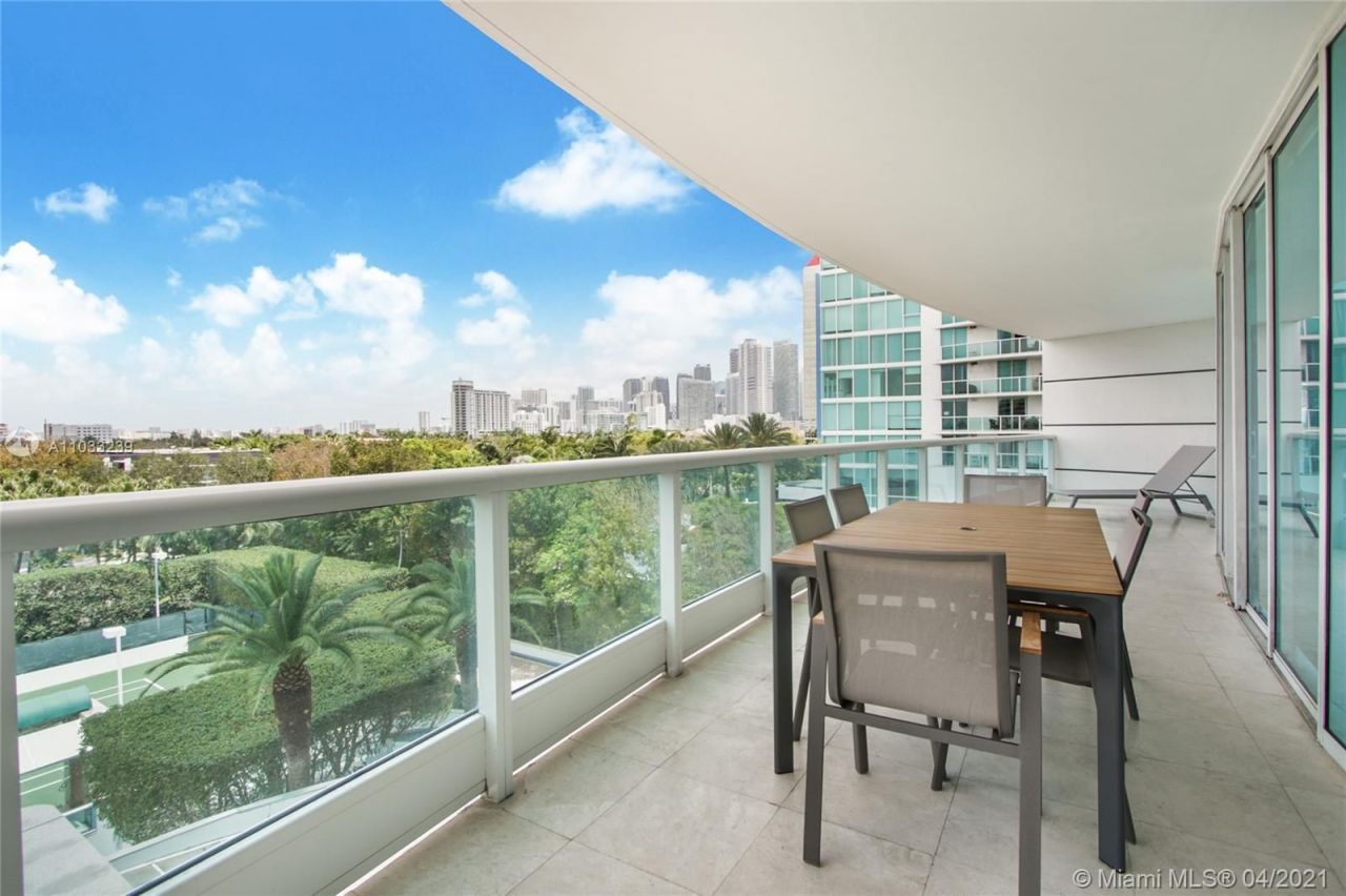 Flat in Miami, USA, 120 m² - picture 13