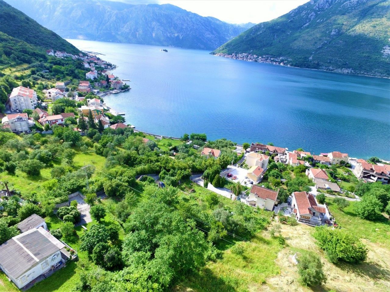 Terrain à Stoliv, Monténégro, 1 805 m² - image 1